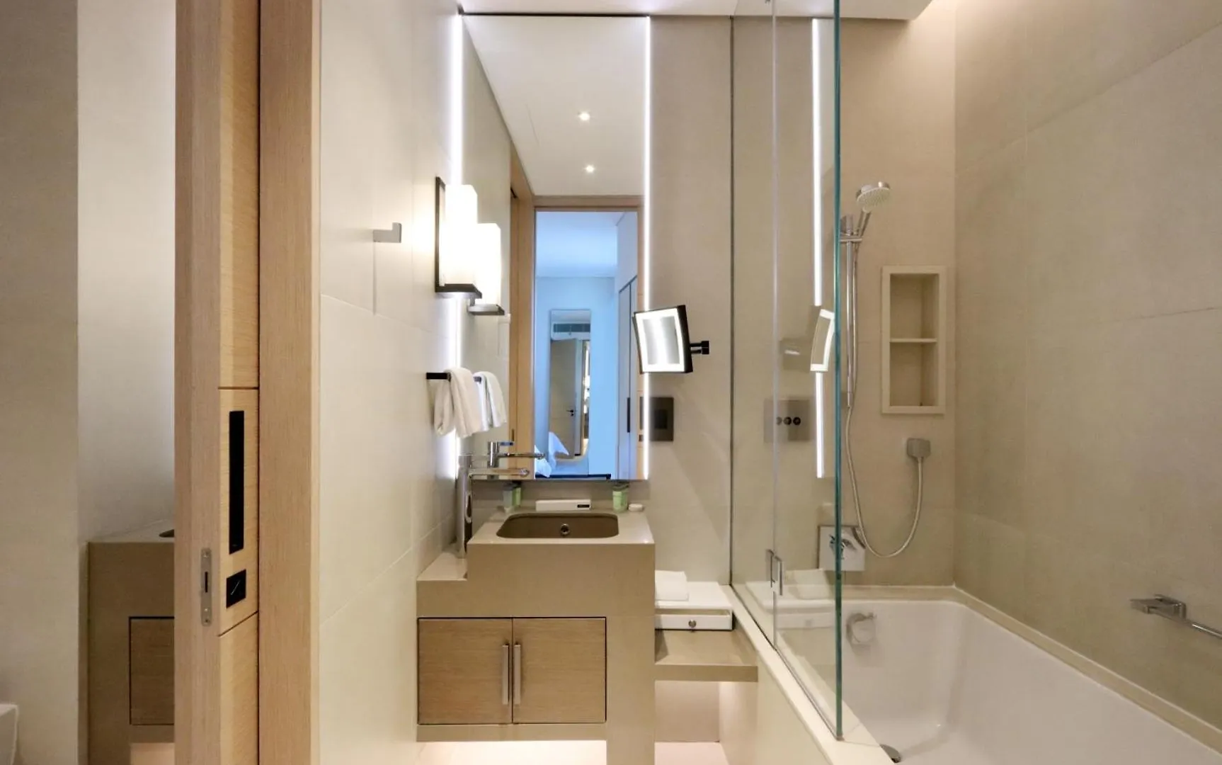 Apartment Livbnb - Stunning 1B Suite With Marina View And Beach Access Dubai