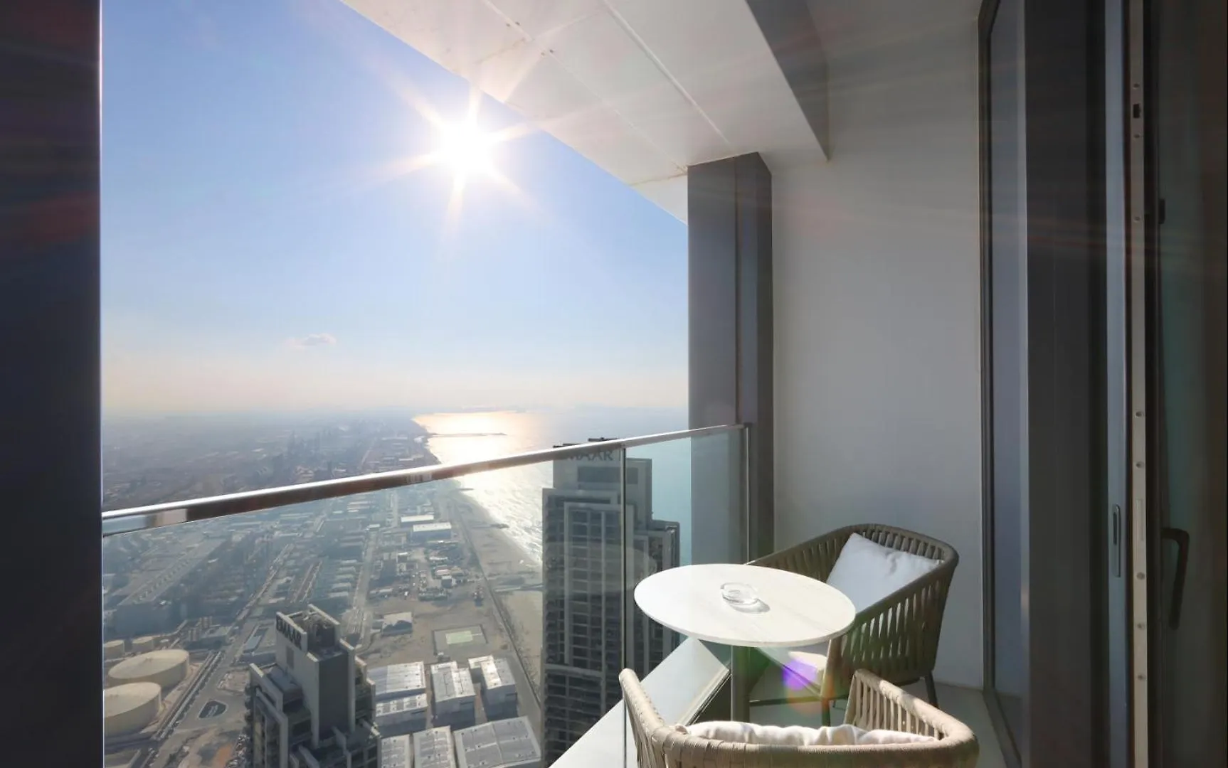 Livbnb - Stunning 1B Suite With Marina View And Beach Access Dubai Apartment